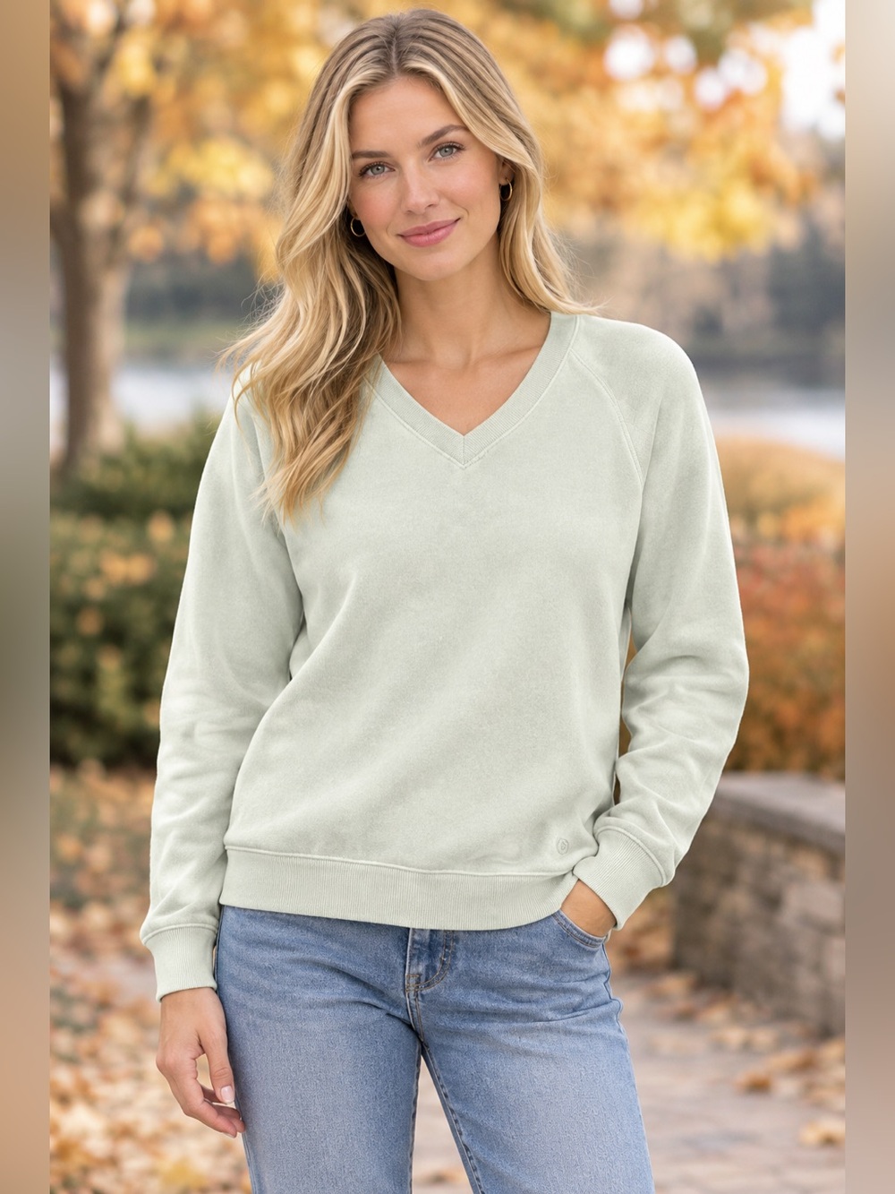 Izod Women’s V-Neck Sweater in Light Mint